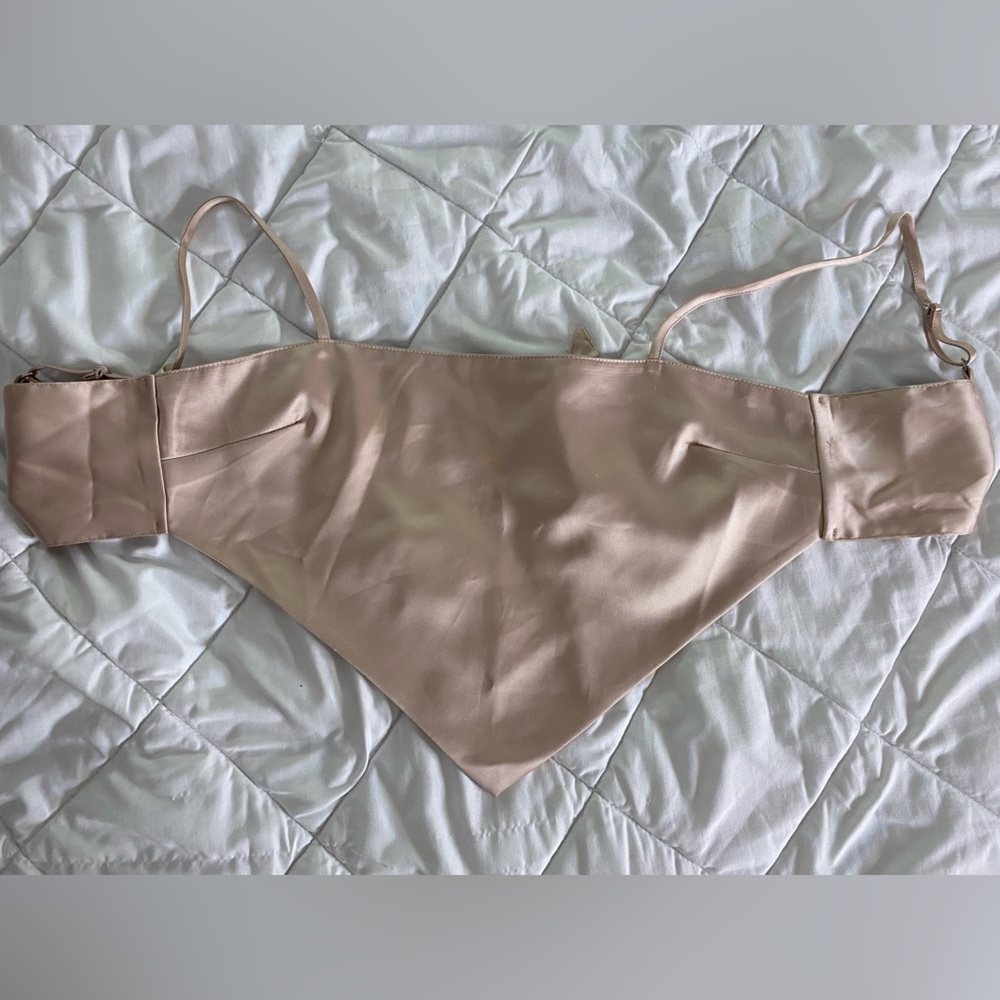 Forever 21 Top Cream Size S Backless